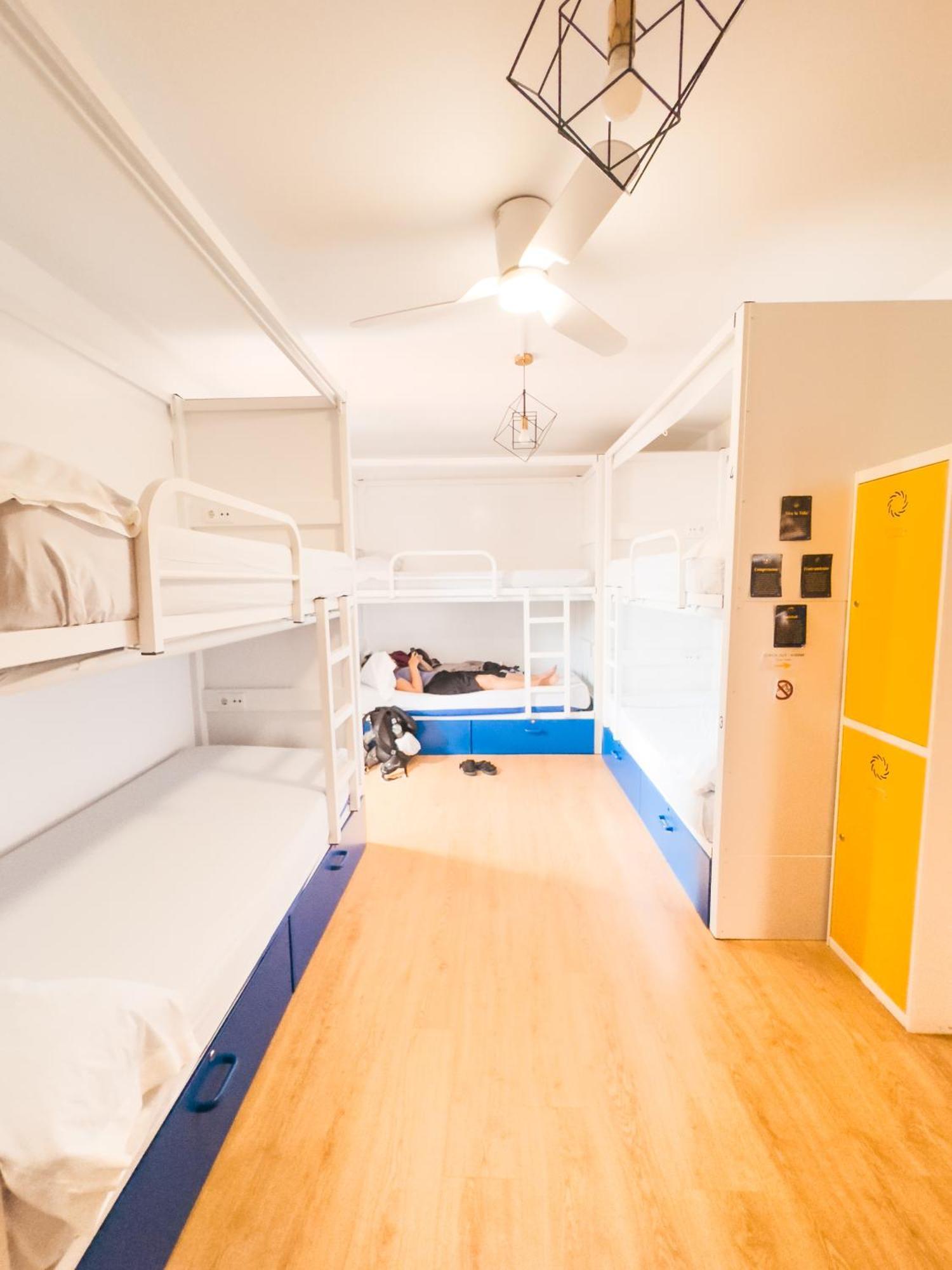 Albergue Estrella Guia Пуэнте-ла-Рейна Экстерьер фото