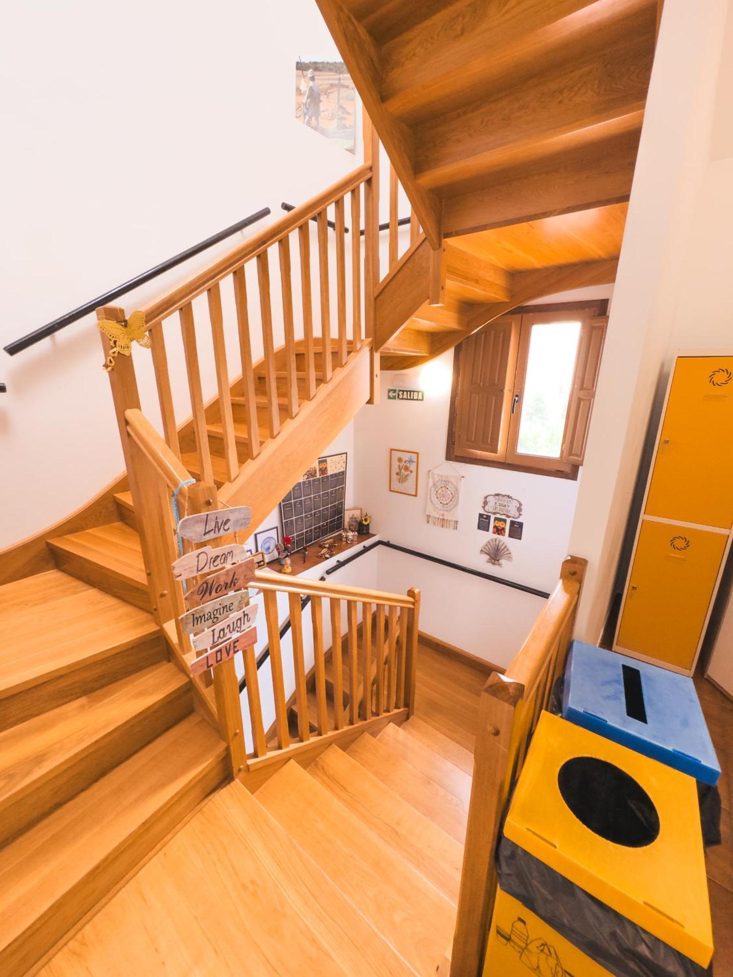 Albergue Estrella Guia Пуэнте-ла-Рейна Экстерьер фото