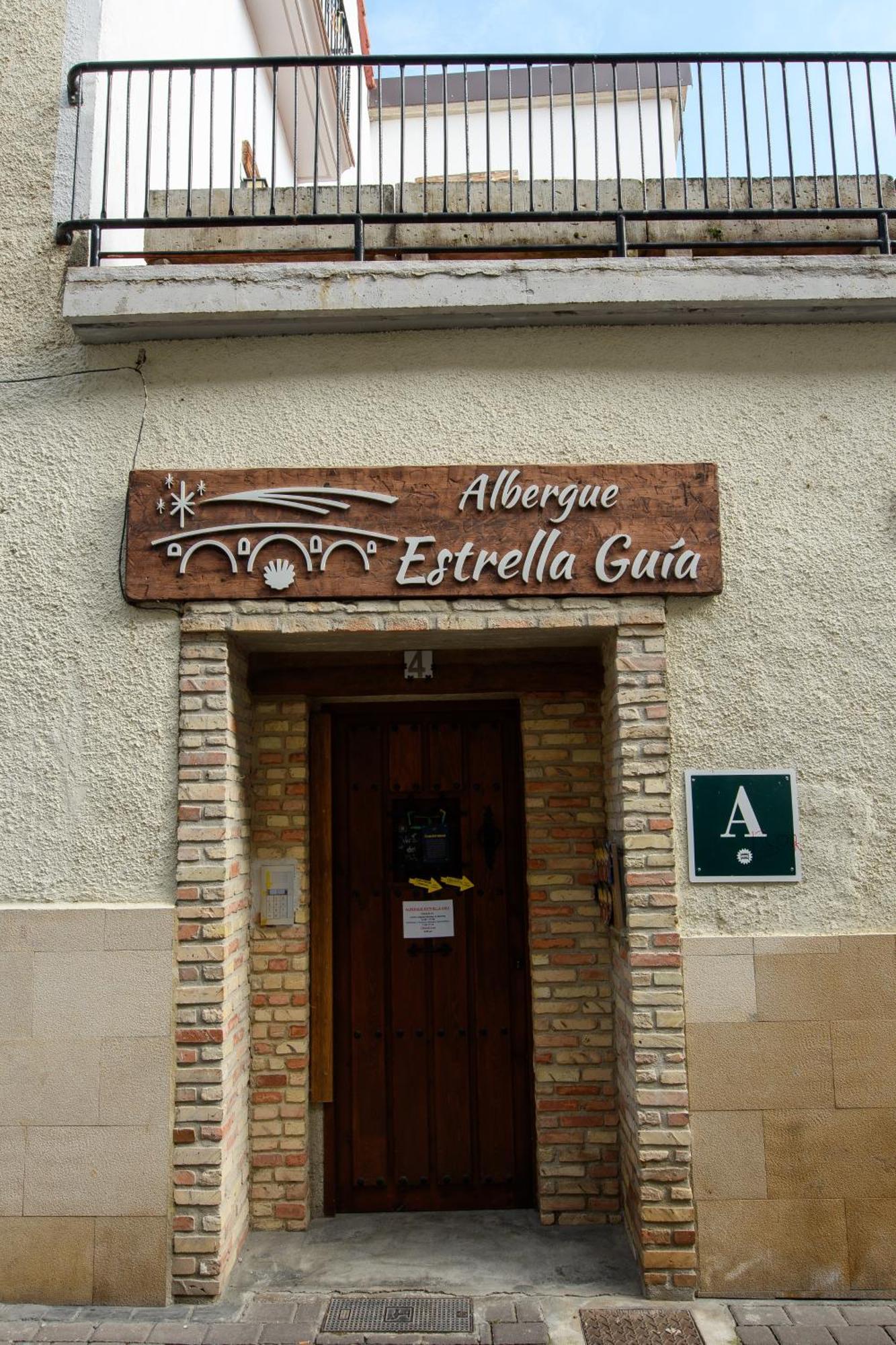 Albergue Estrella Guia Пуэнте-ла-Рейна Экстерьер фото